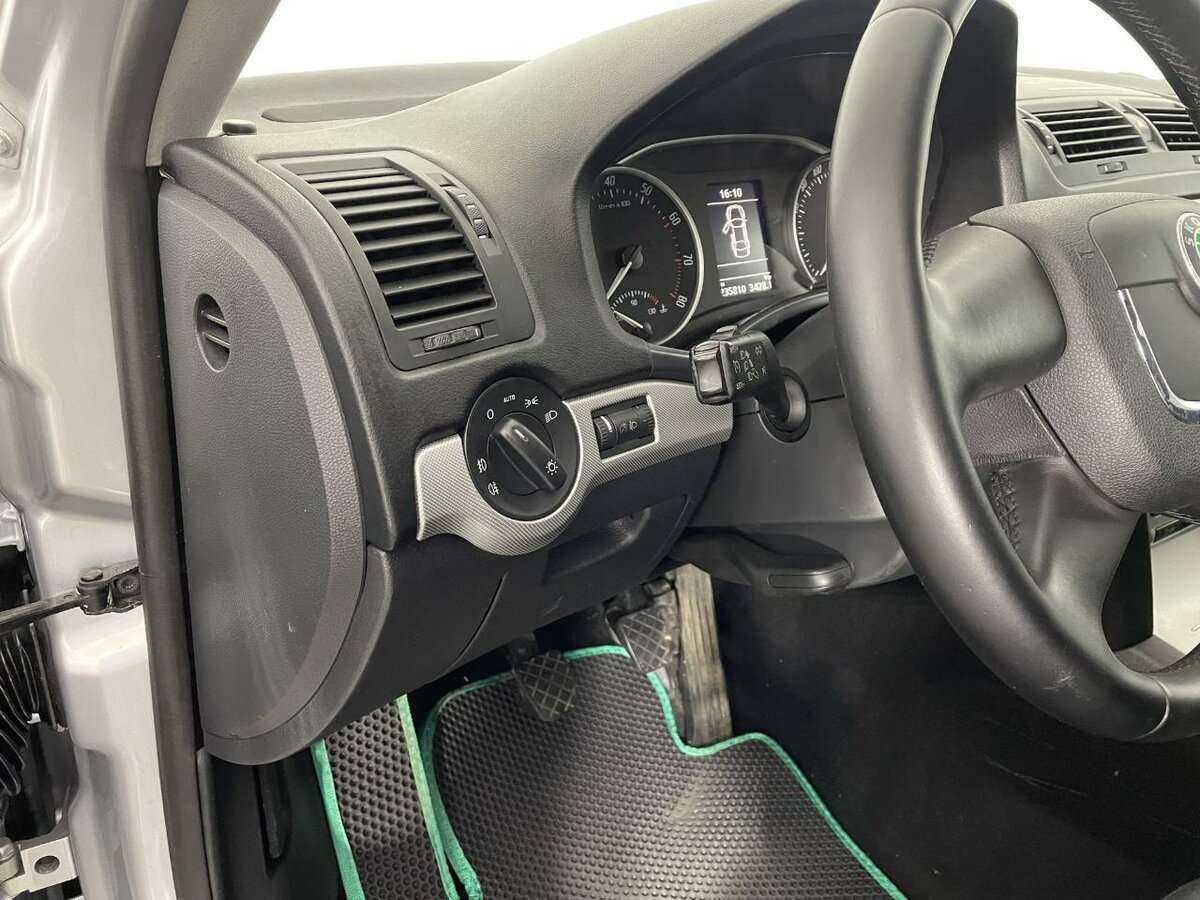 Skoda Octavia с пробегом — 2010 год. Фото: #8