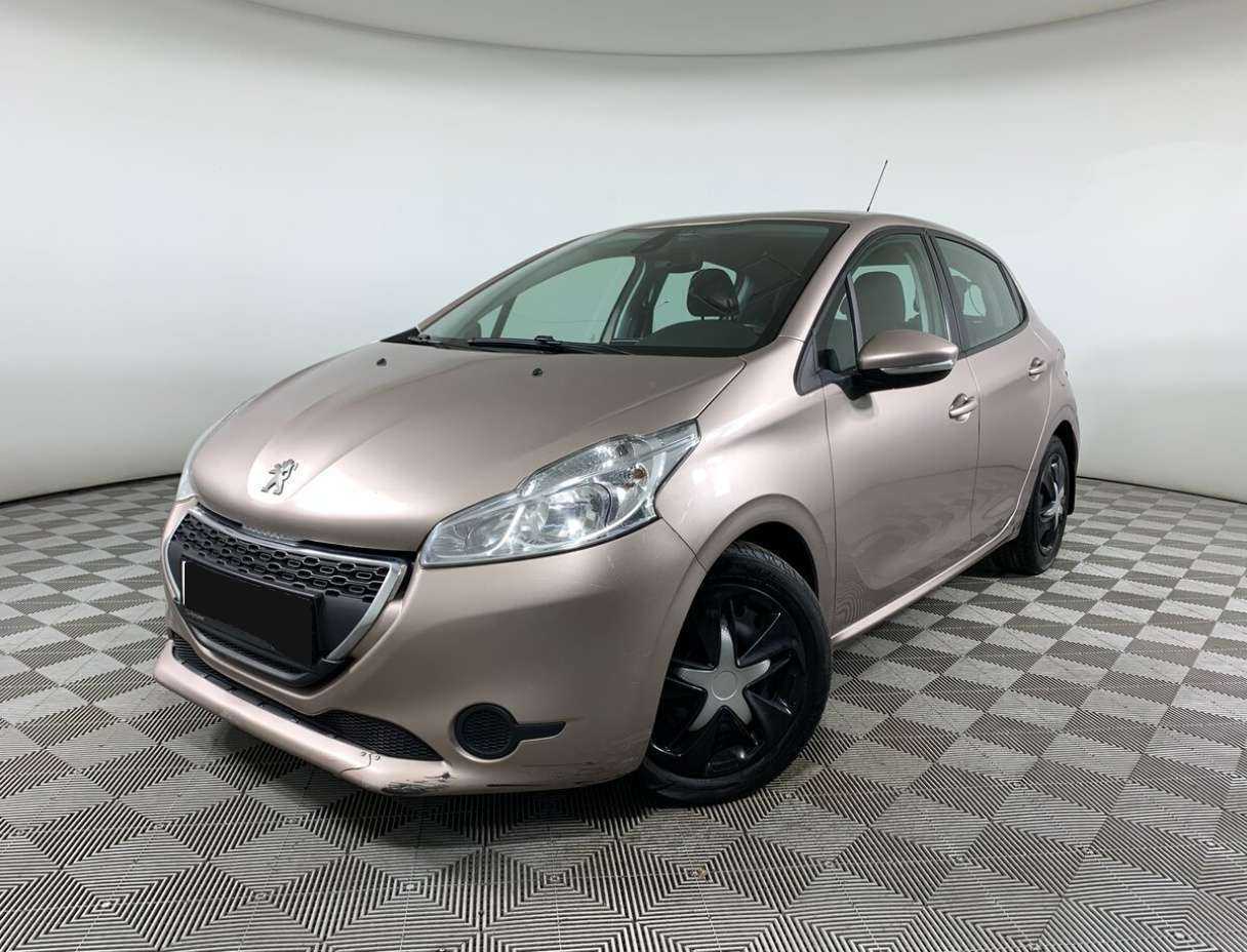 Peugeot 208 с пробегом — 2013 год. Посмотреть фото