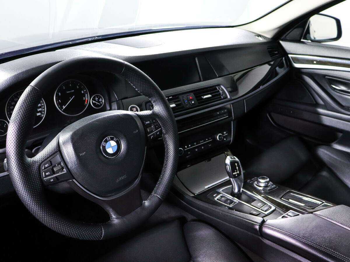 BMW 5 серии с пробегом — 2011 год. Фото: #10