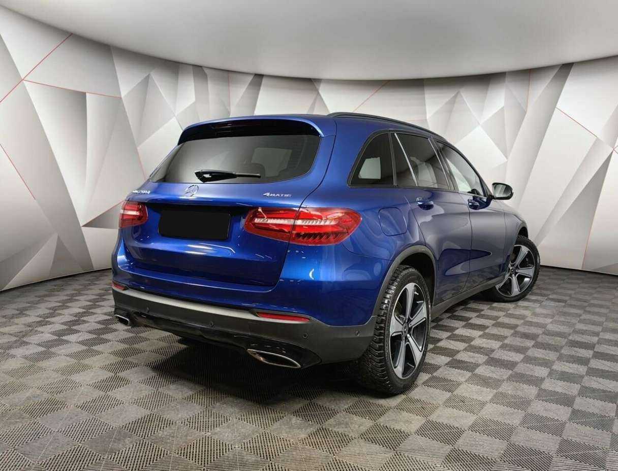Mercedes-Benz GLC с пробегом — 2017 год. Фото: #1