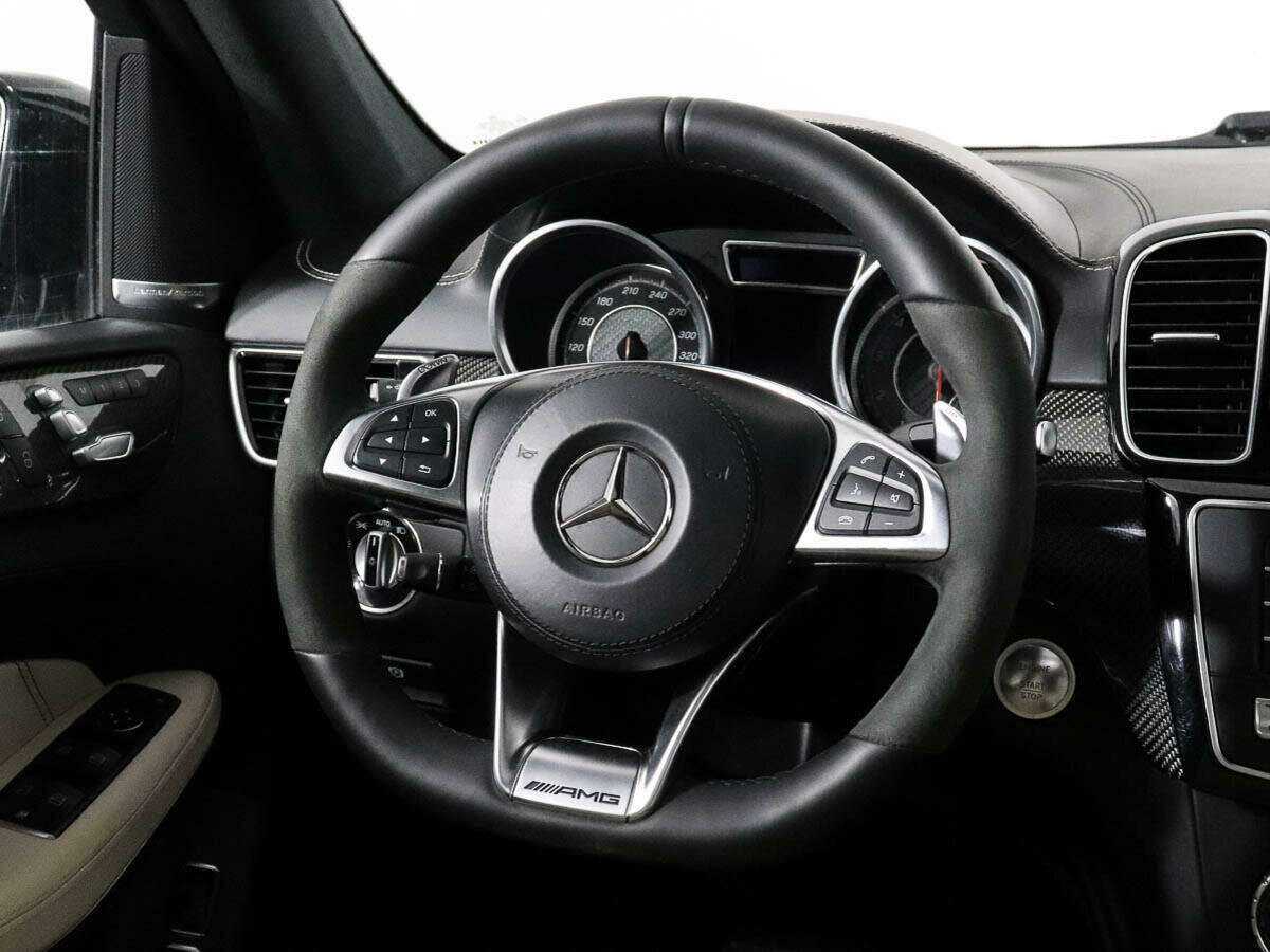 Mercedes-Benz GLS AMG с пробегом — 2016 год. Фото: #14