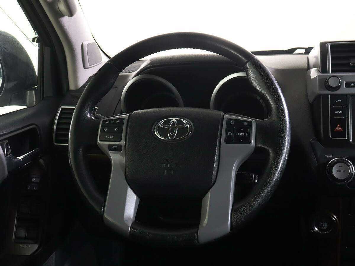 Toyota Land Cruiser Prado с пробегом — 2015 год. Фото: #13