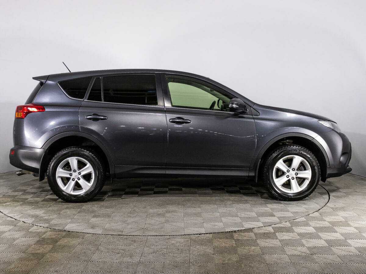 Toyota RAV4 с пробегом — 2013 год. Фото: #3