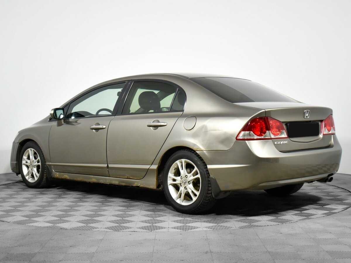 Honda Civic с пробегом — 2008 год. Фото: #5