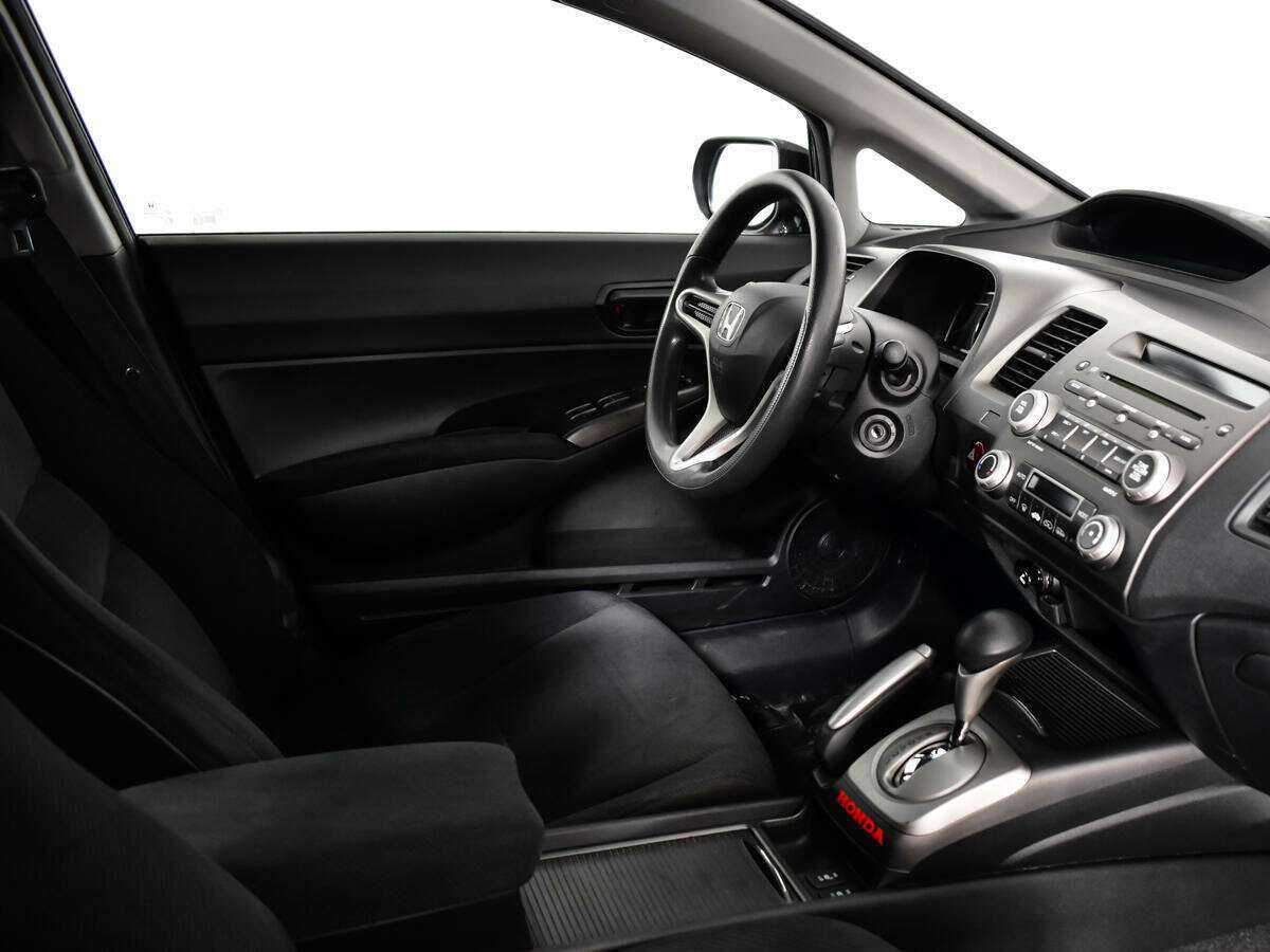 Honda Civic с пробегом — 2009 год. Фото: #8