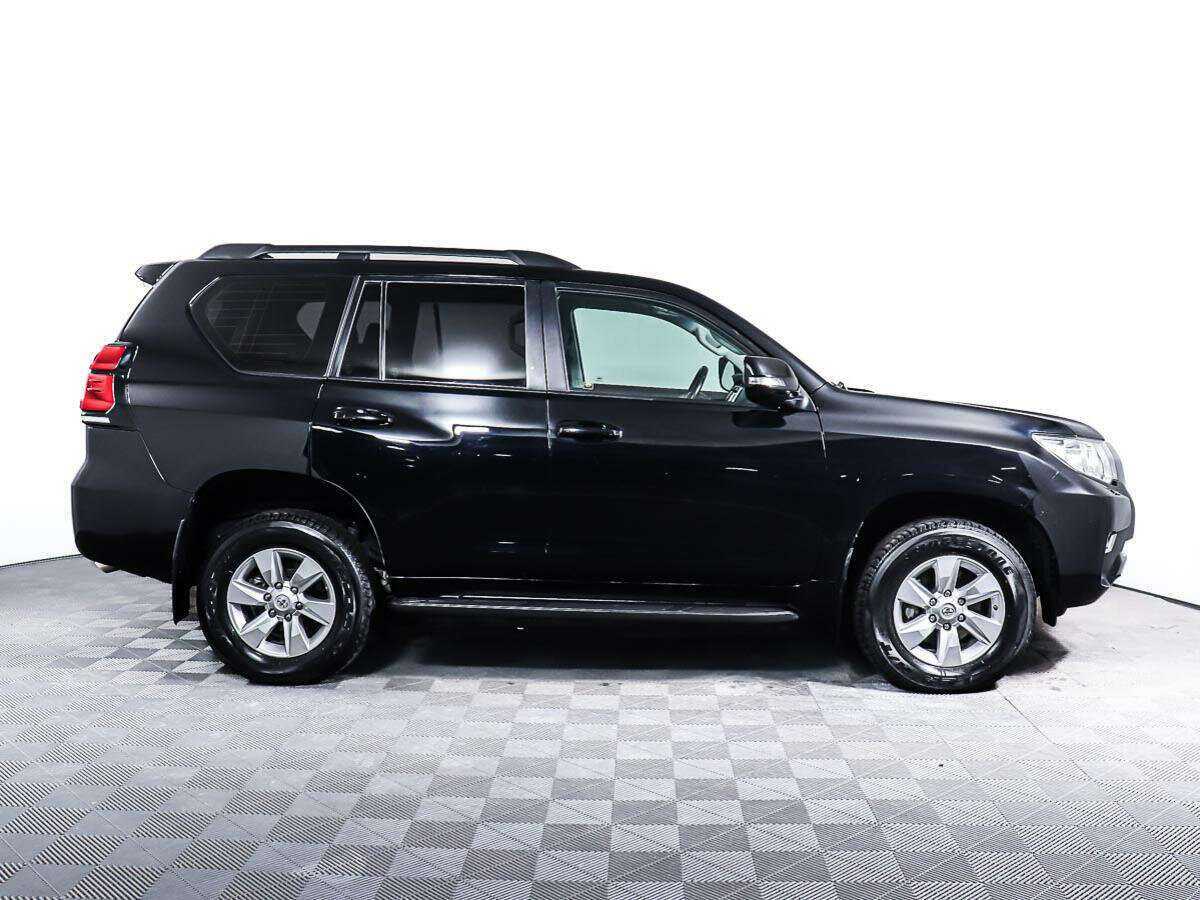 Toyota Land Cruiser Prado с пробегом — 2017 год. Фото: #3