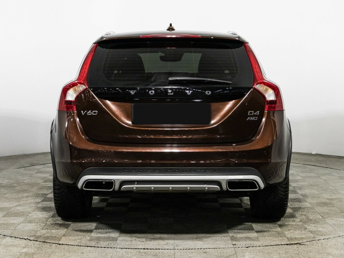 Volvo V60 Cross Country с пробегом — 2016 год. Фото: #5