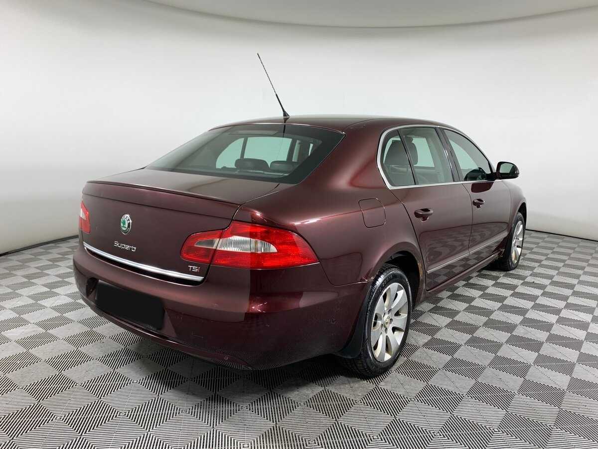 Skoda Superb с пробегом — 2009 год. Фото: #4