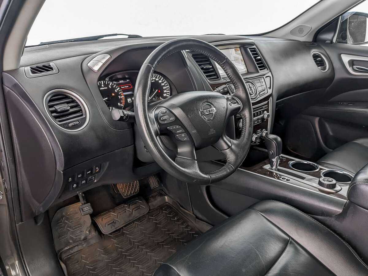 Nissan Pathfinder с пробегом — 2016 год. Фото: #13