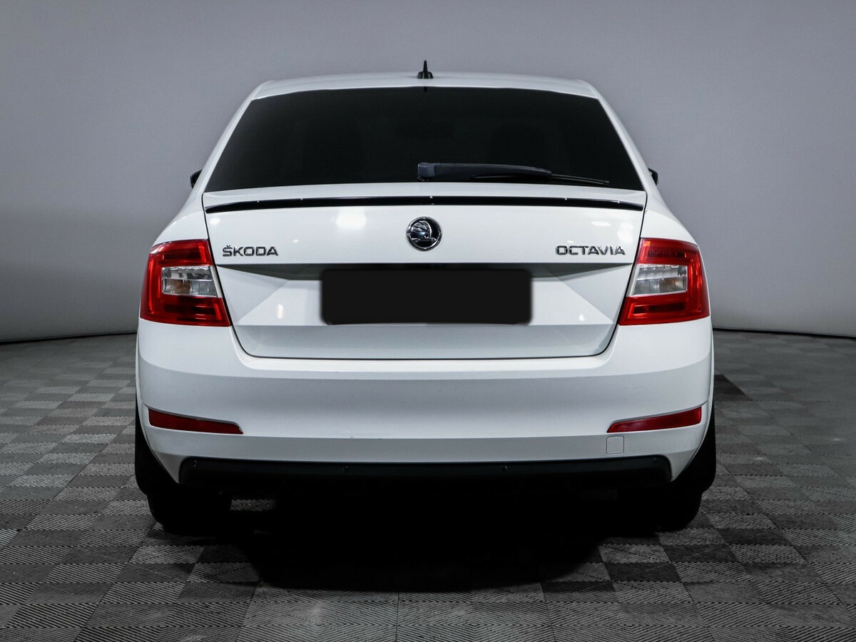 Skoda Octavia с пробегом — 2015 год. Фото: #4
