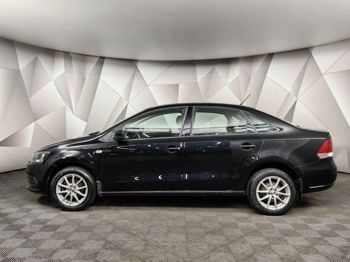 Volkswagen Polo с пробегом — 2013 год. Фото: #4