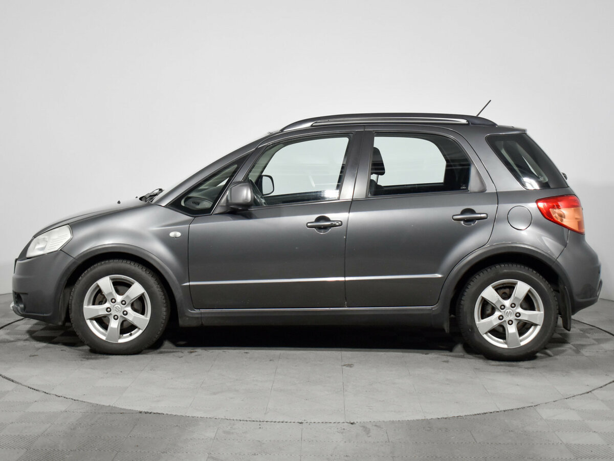 Suzuki SX4 с пробегом — 2010 год. Фото: #7