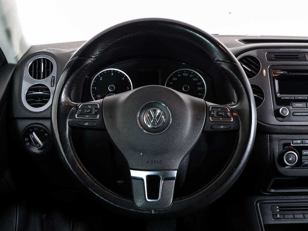 Volkswagen Tiguan с пробегом — 2012 год. Фото: #11