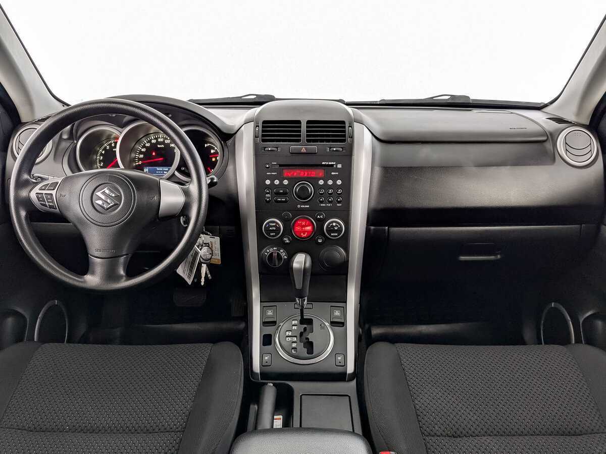 Suzuki Grand Vitara с пробегом — 2010 год. Фото: #13