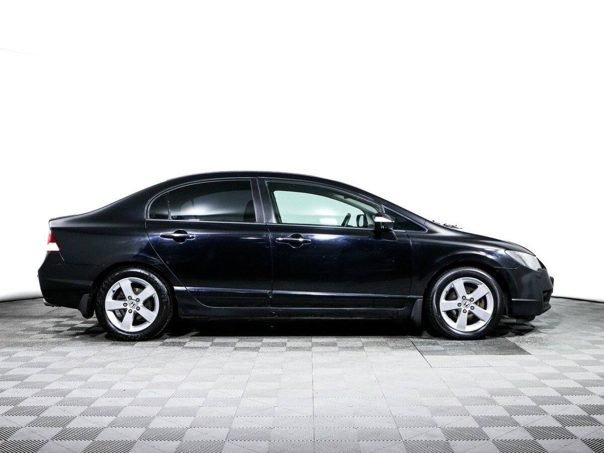 Honda Civic с пробегом — 2011 год. Фото: #3