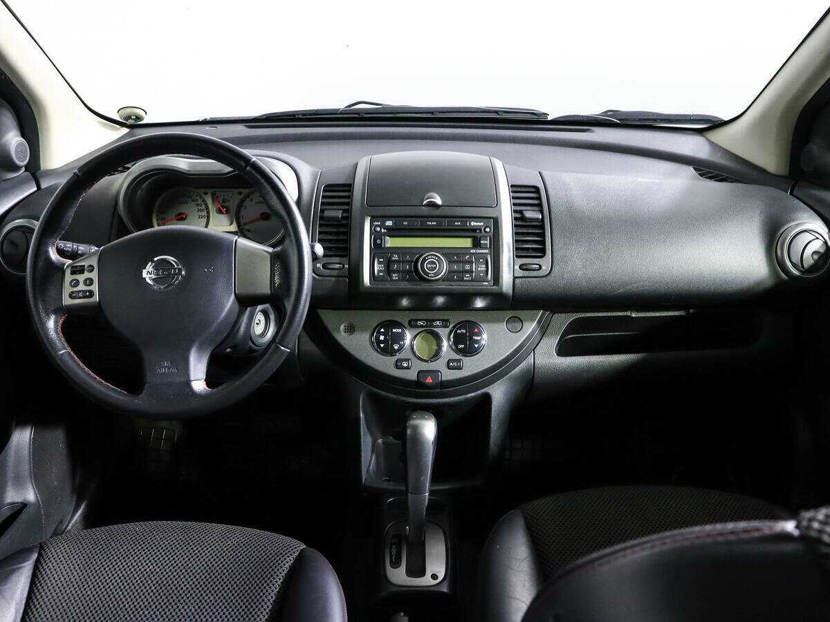 Nissan Note с пробегом — 2007 год. Фото: #9