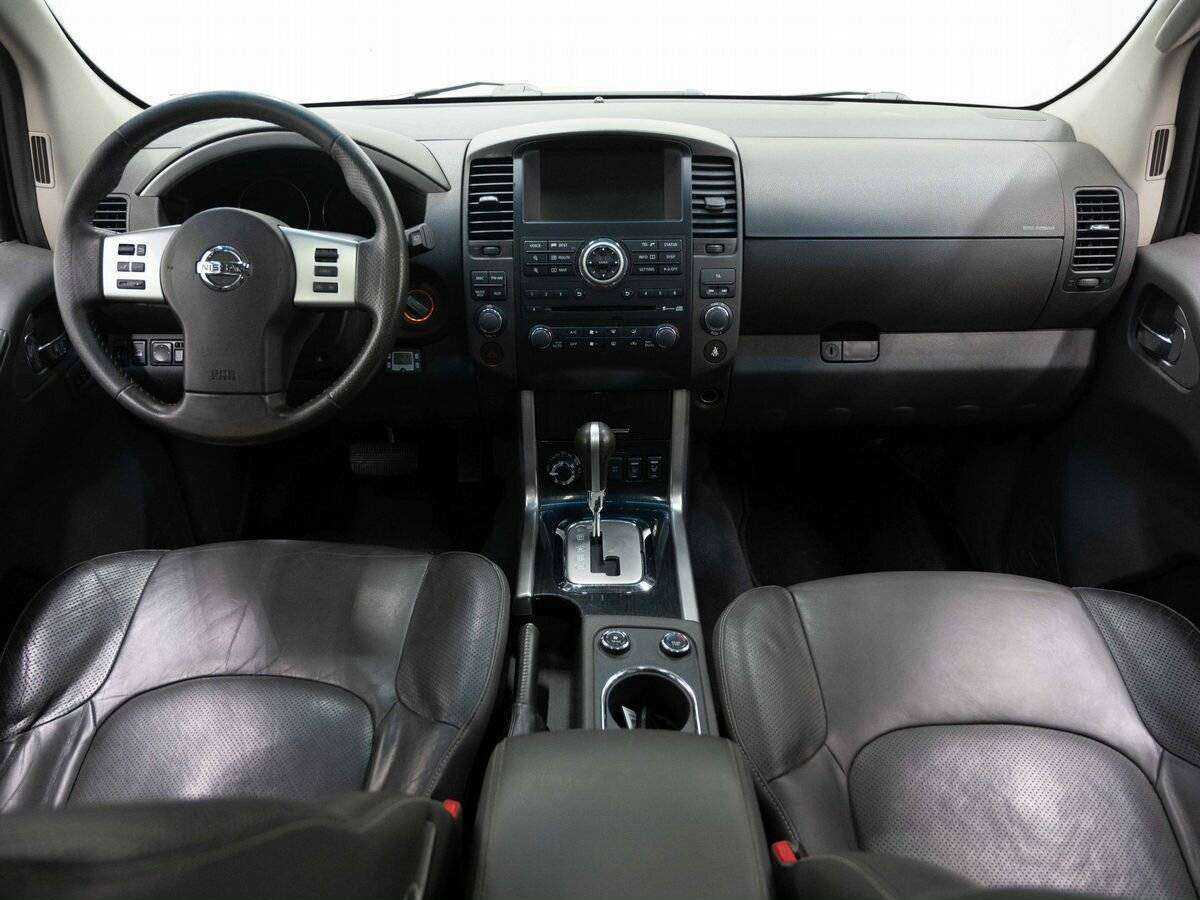 Nissan Pathfinder с пробегом — 2011 год. Фото: #16