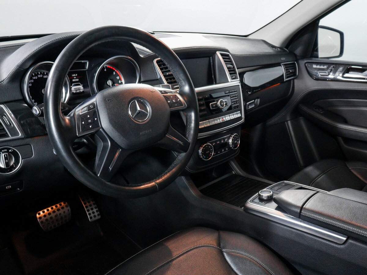 Mercedes-Benz M-Класс с пробегом — 2015 год. Фото: #5