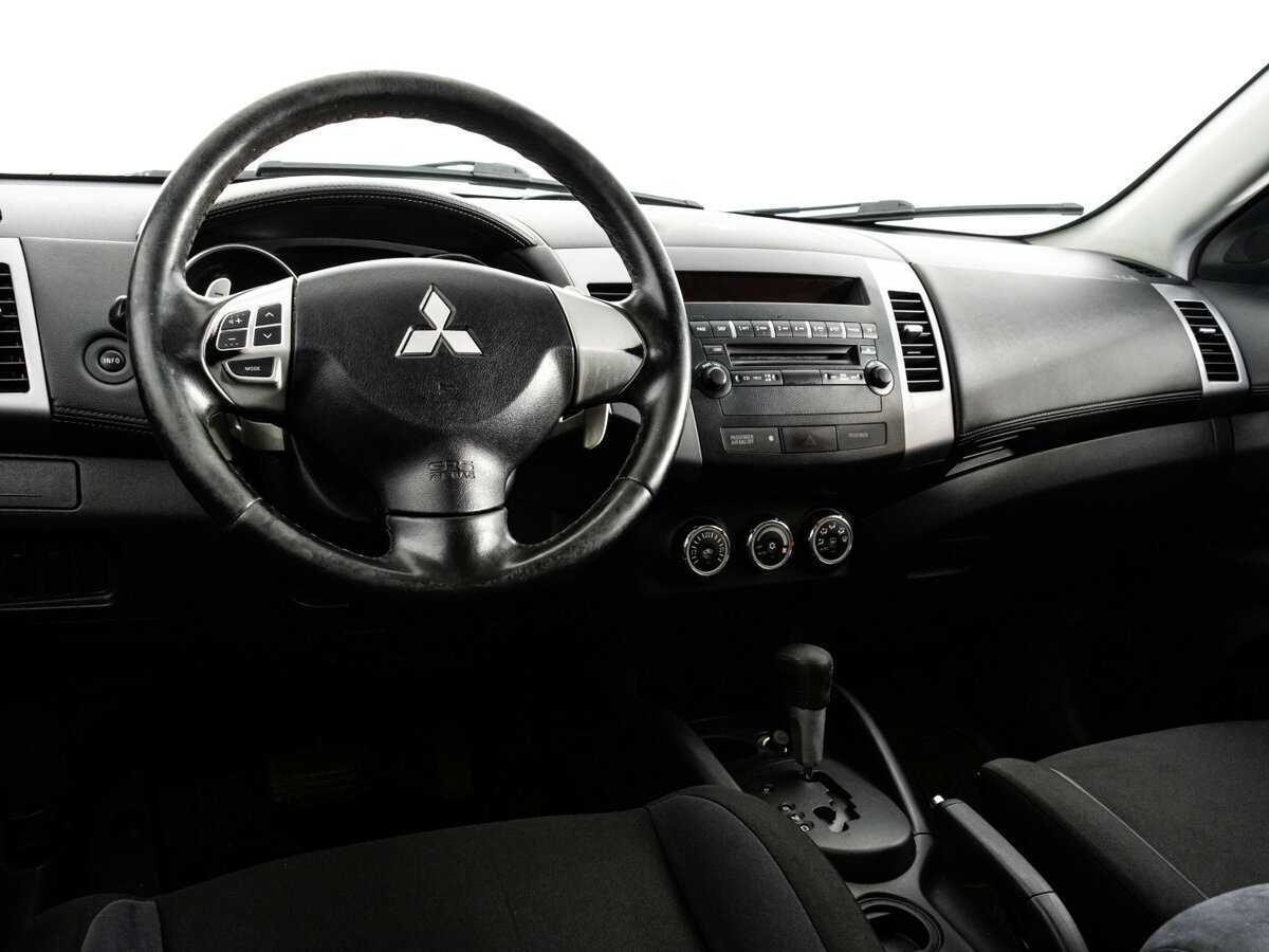 Mitsubishi Outlander с пробегом — 2010 год. Фото: #8