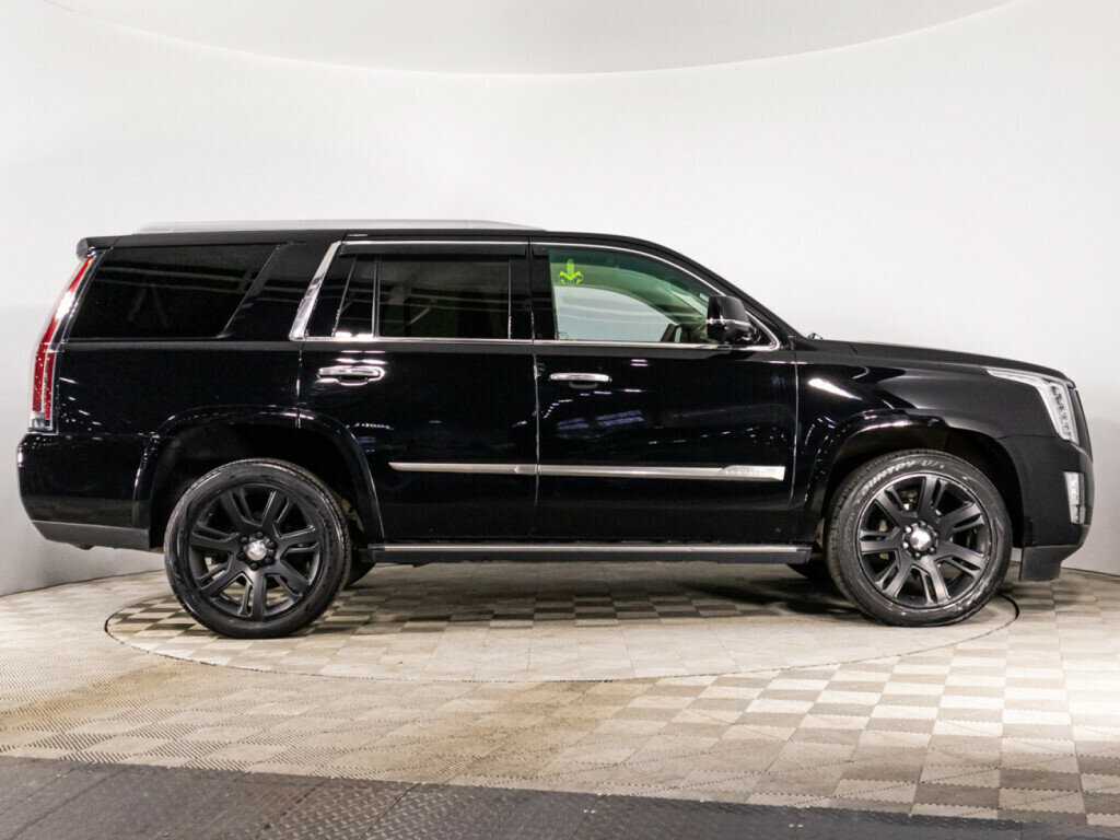 Cadillac Escalade с пробегом — 2015 год. Фото: #3
