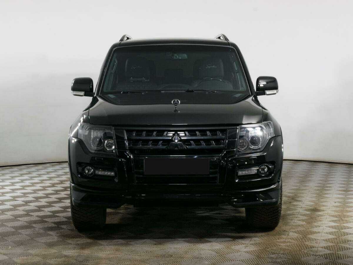 Mitsubishi Pajero с пробегом — 2019 год. Фото: #1