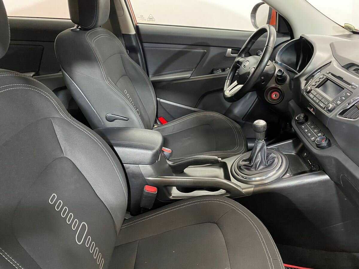 Kia Sportage с пробегом — 2012 год. Фото: #9