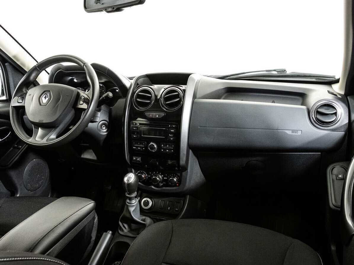 Renault Duster с пробегом — 2017 год. Фото: #6