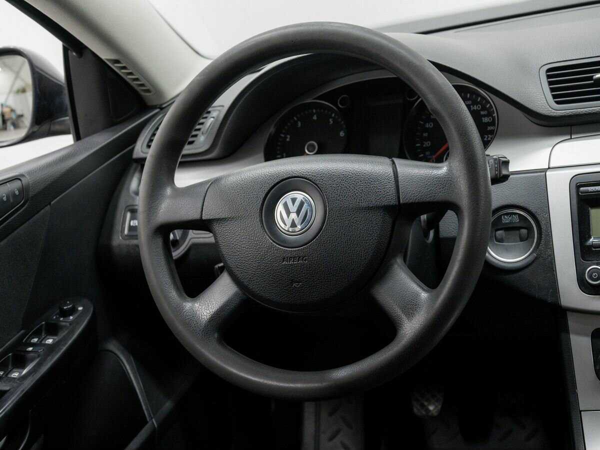 Volkswagen Passat с пробегом — 2010 год. Фото: #10