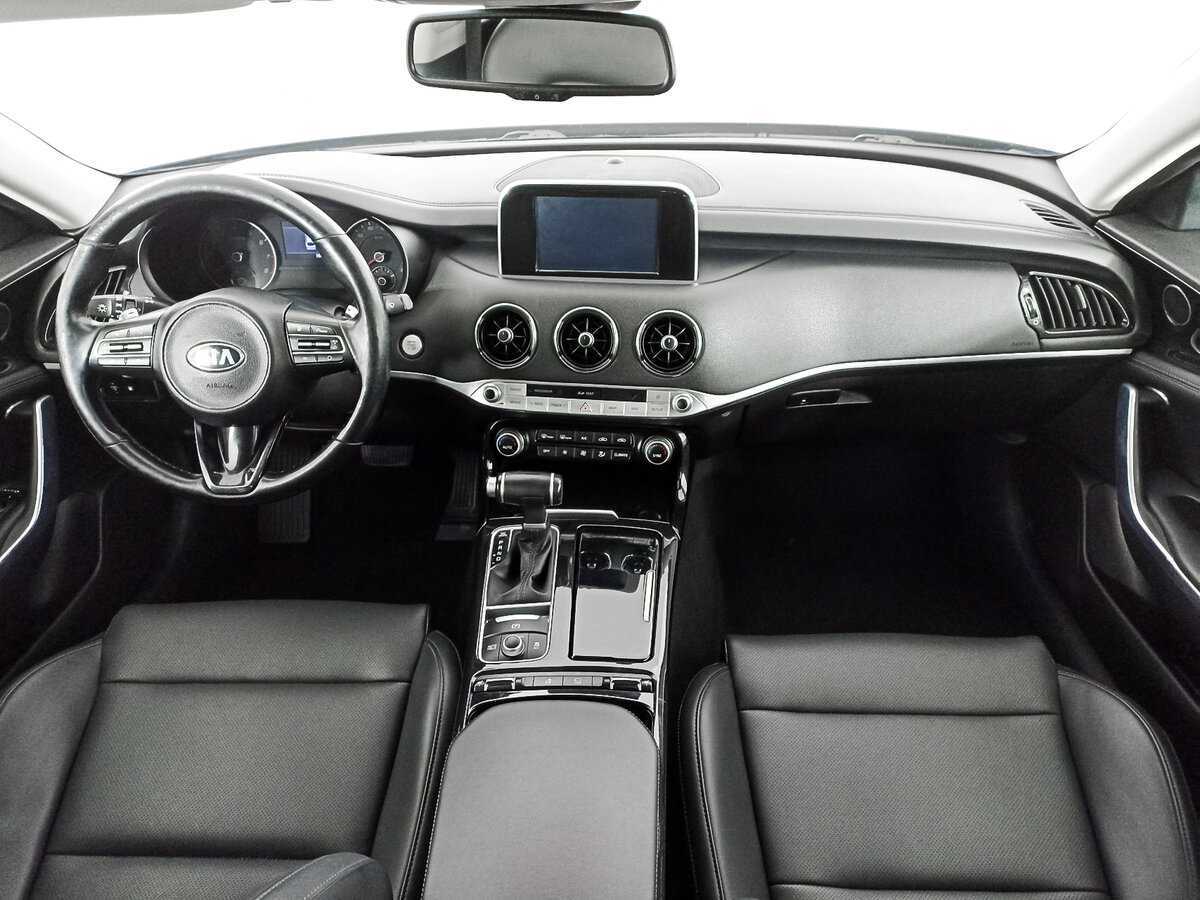 Kia Stinger с пробегом — 2018 год. Фото: #13