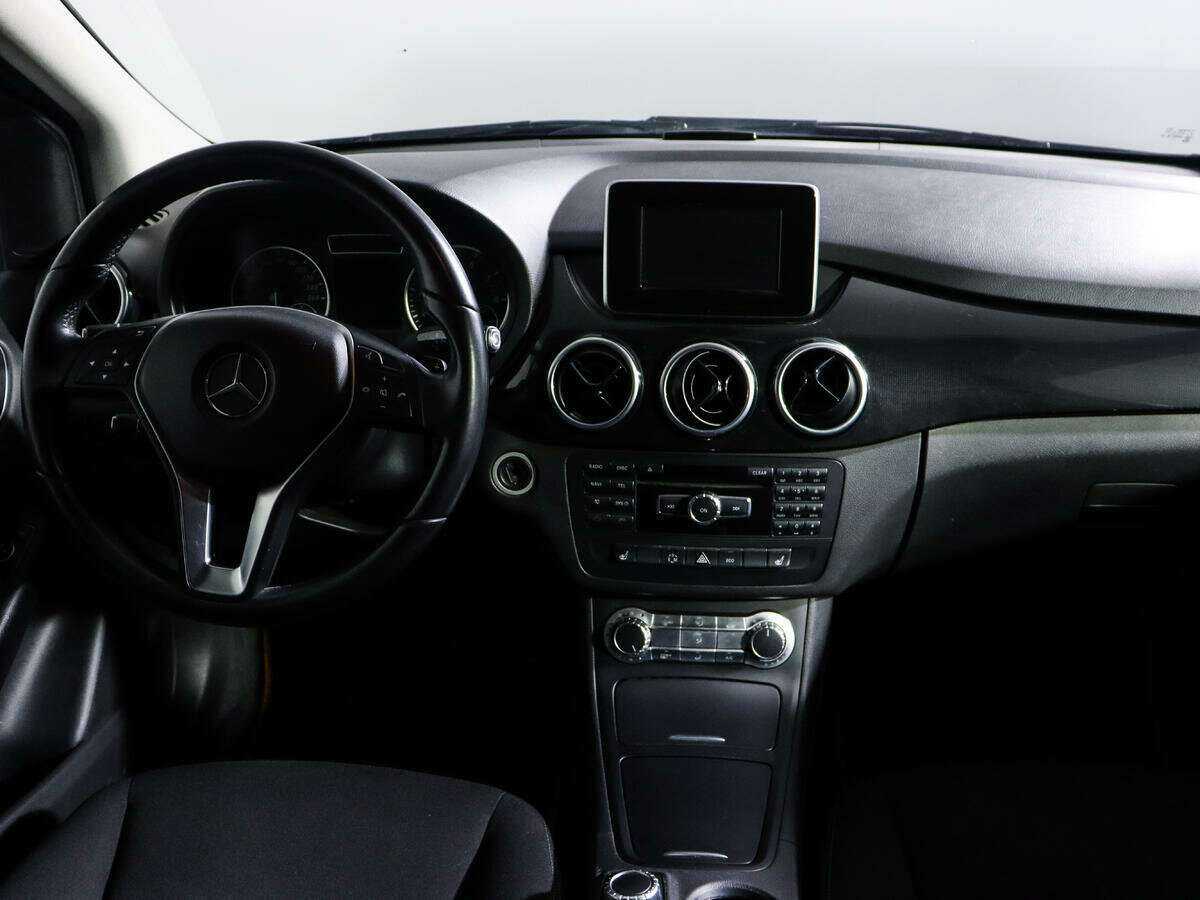 Mercedes-Benz B-Класс с пробегом — 2013 год. Фото: #9