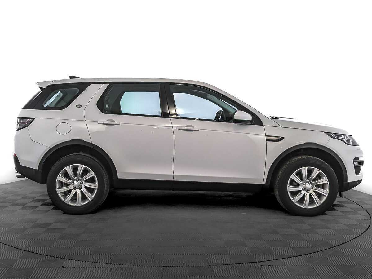 Land Rover Discovery Sport с пробегом — 2017 год. Фото: #3