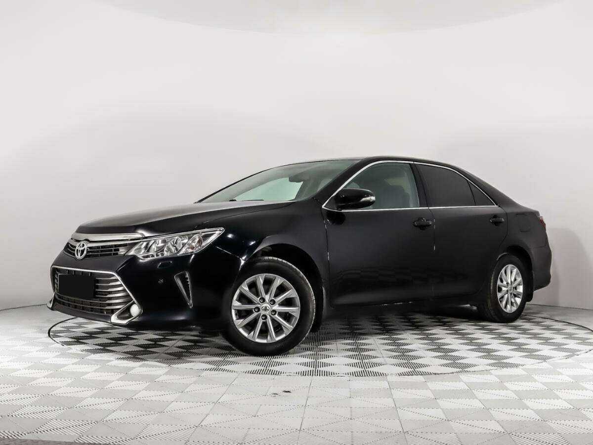 Toyota Camry с пробегом — 2016 год. Посмотреть фото