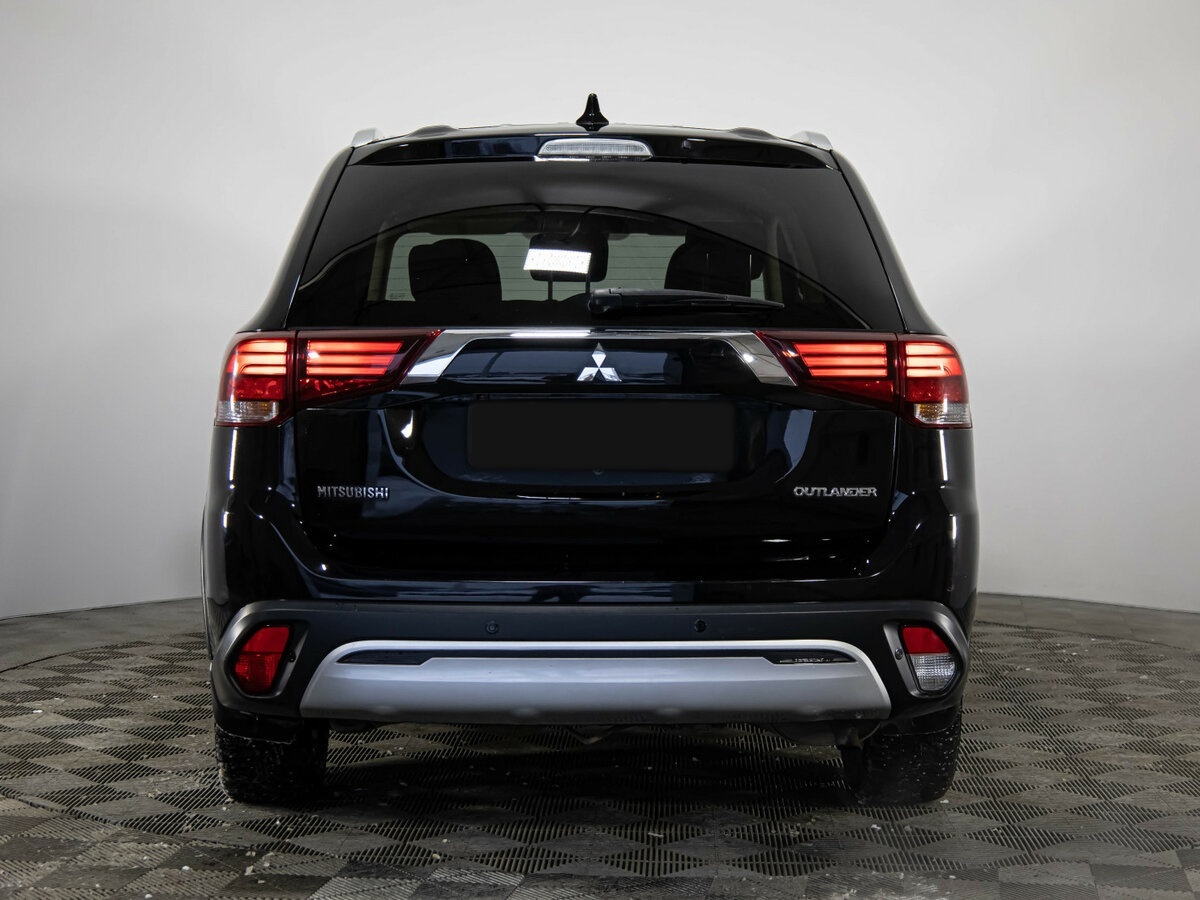Mitsubishi Outlander с пробегом — 2019 год. Фото: #4