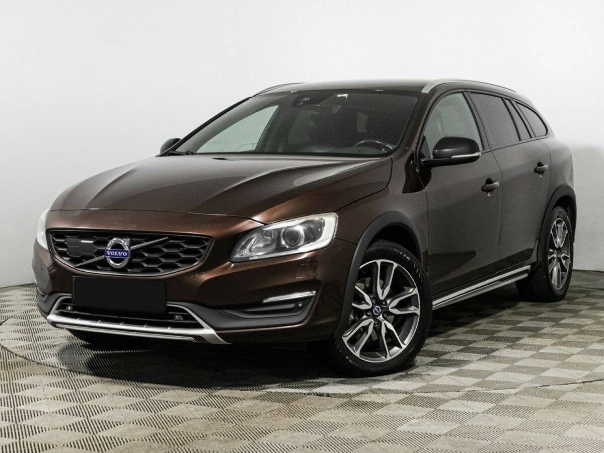 Volvo V60 Cross Country с пробегом — 2016 год. Фото: #0