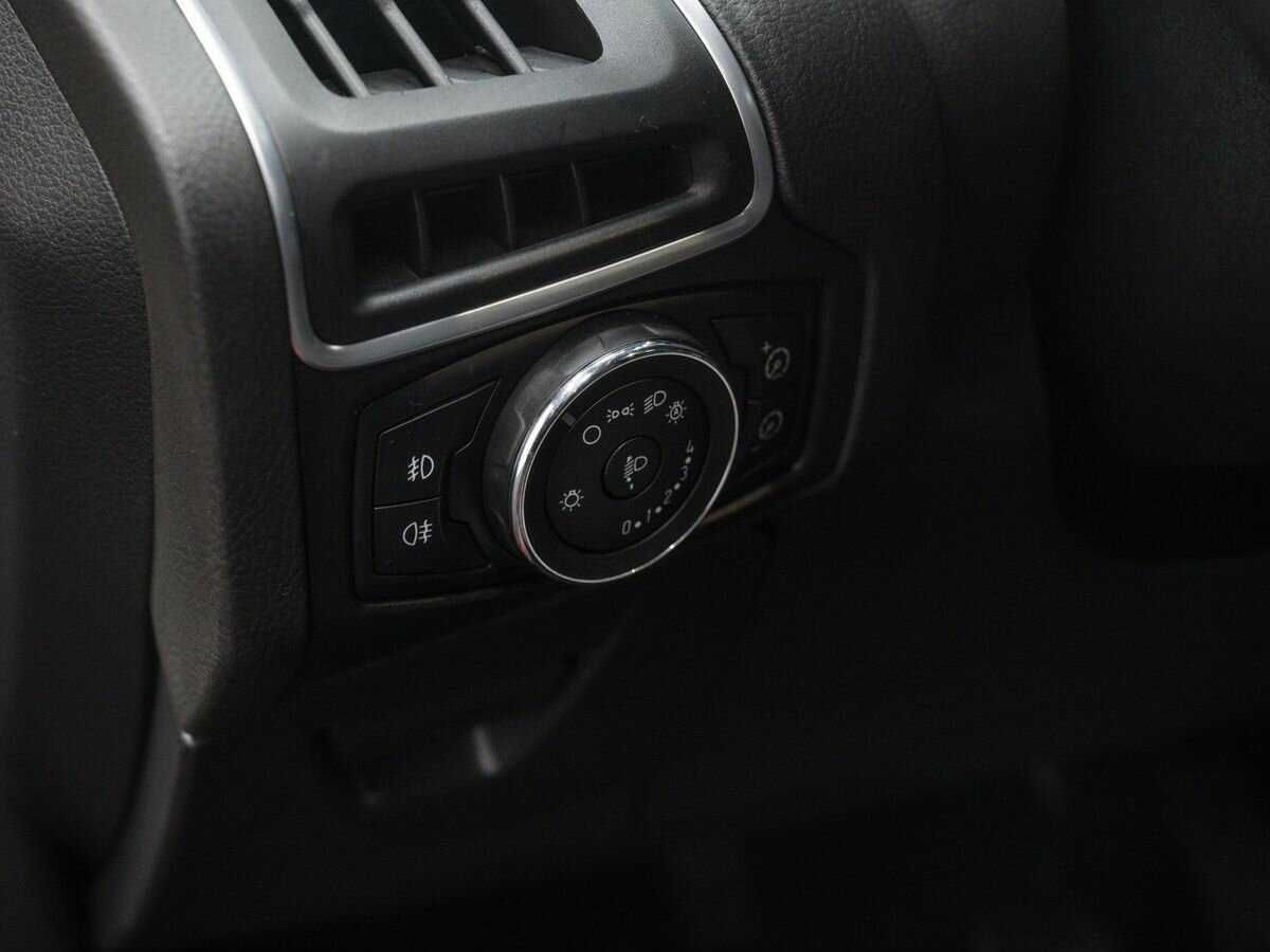 Ford Focus с пробегом — 2011 год. Фото: #12
