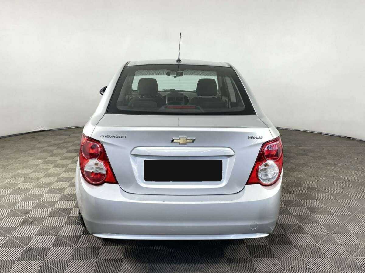 Chevrolet Aveo с пробегом — 2013 год. Фото: #1