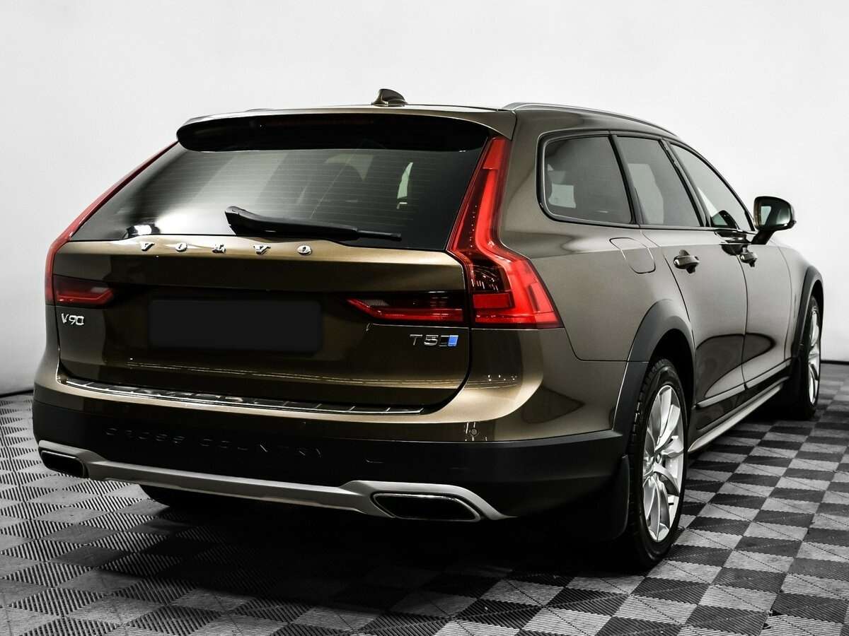 Volvo V90 Cross Country с пробегом — 2017 год. Фото: #4