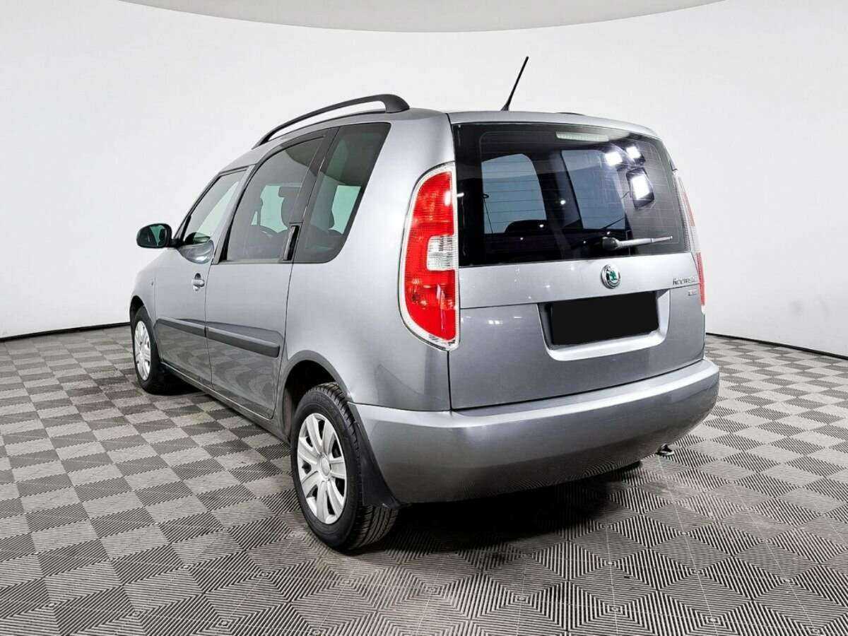 Skoda Roomster с пробегом — 2012 год. Фото: #6