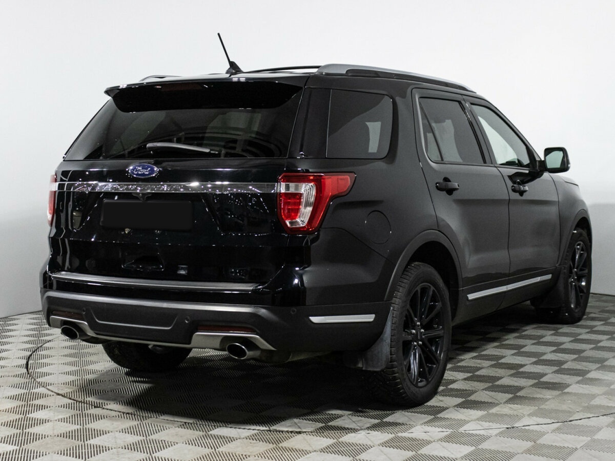 Ford Explorer с пробегом — 2018 год. Фото: #3