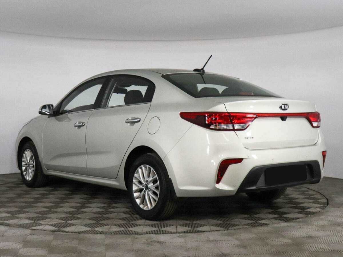 Kia Rio с пробегом — 2017 год. Фото: #6