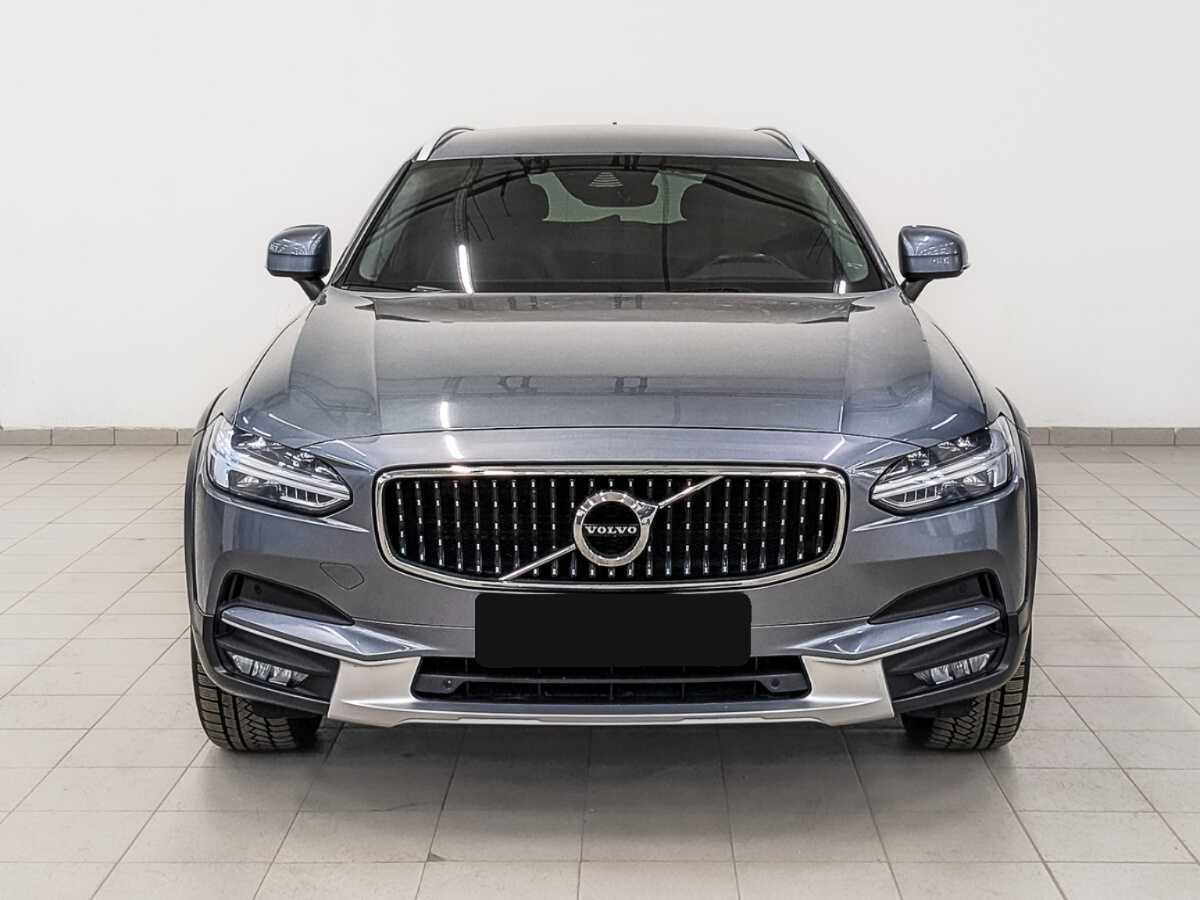 Volvo V90 Cross Country с пробегом — 2018 год. Фото: #1