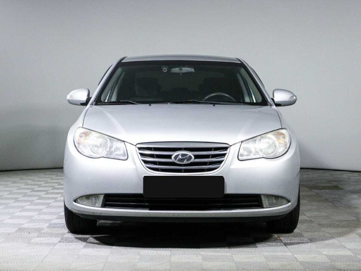 Hyundai Elantra с пробегом — 2010 год. Фото: #1