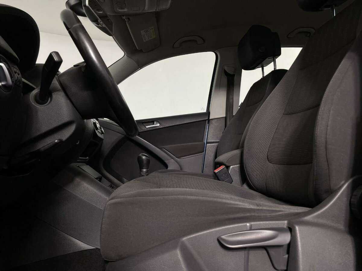 Volkswagen Tiguan с пробегом — 2011 год. Фото: #9