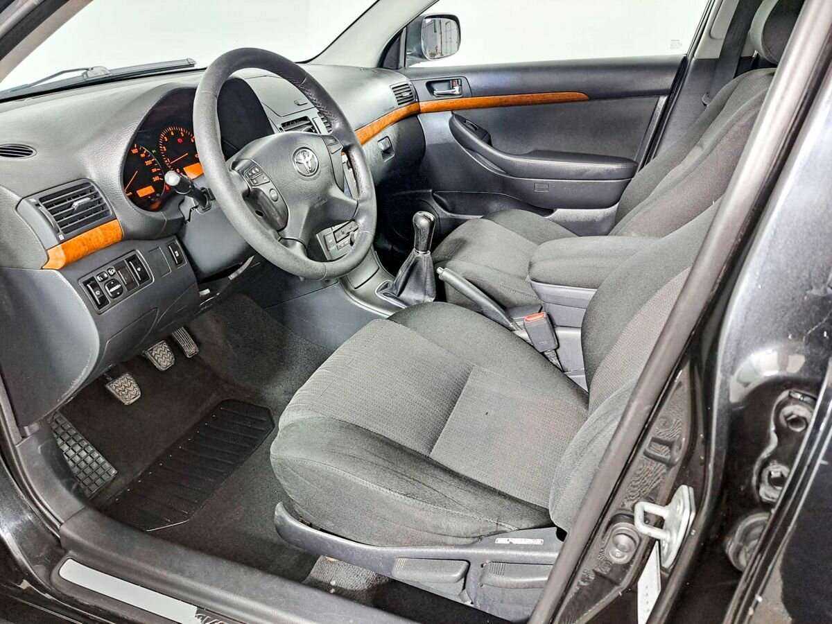 Toyota Avensis с пробегом — 2007 год. Фото: #13