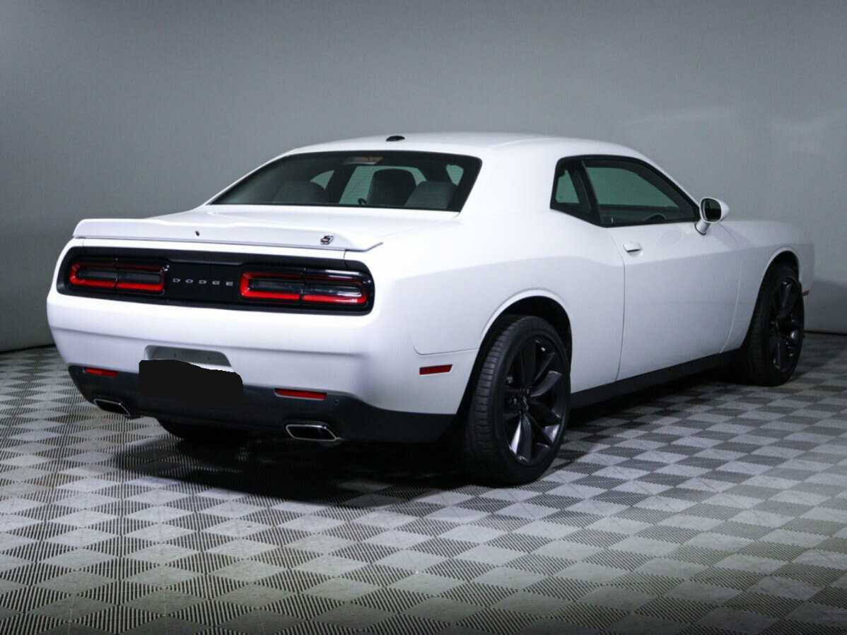Dodge Challenger с пробегом — 2022 год. Фото: #4