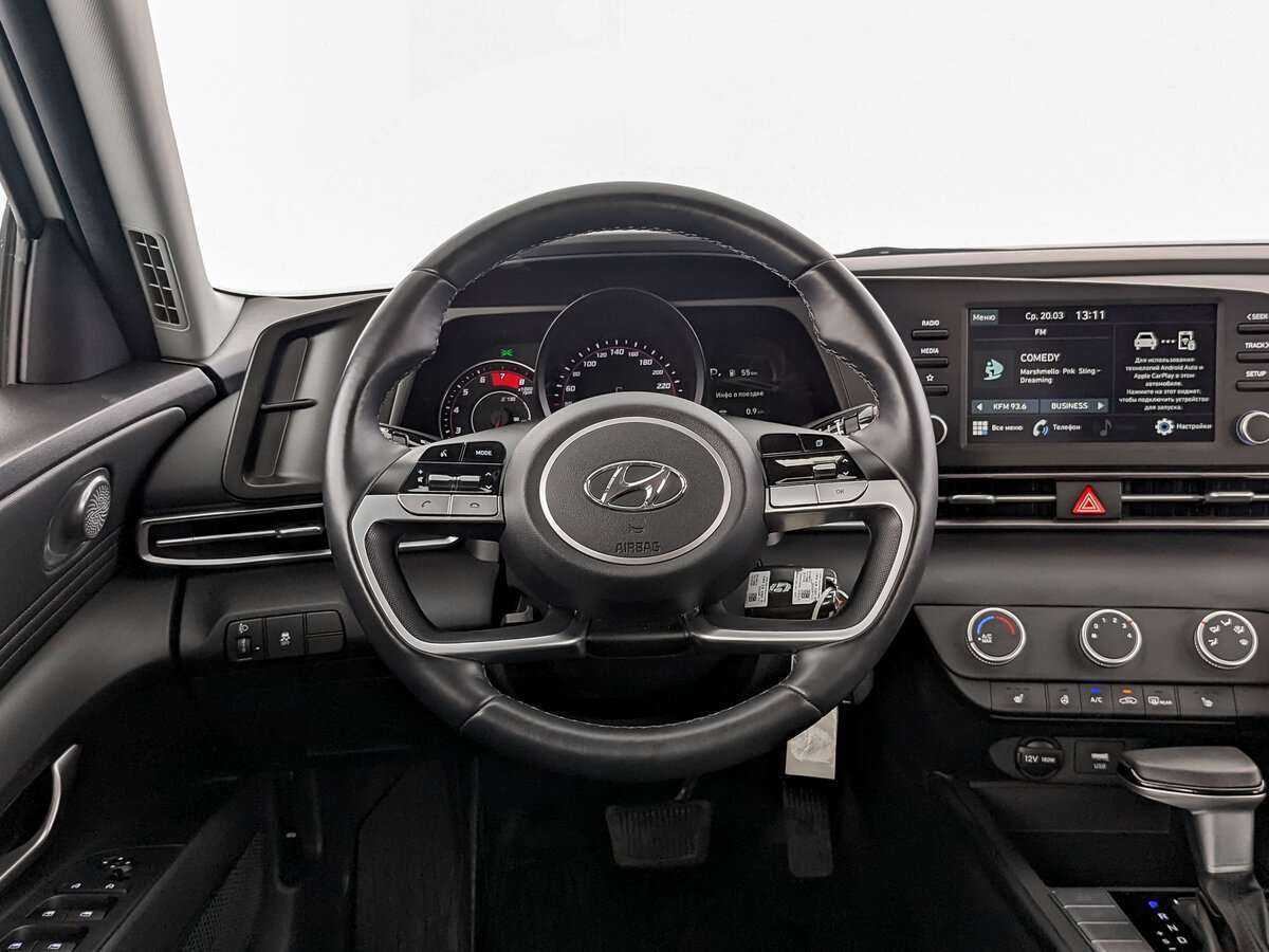 Hyundai Elantra с пробегом — 2022 год. Фото: #20