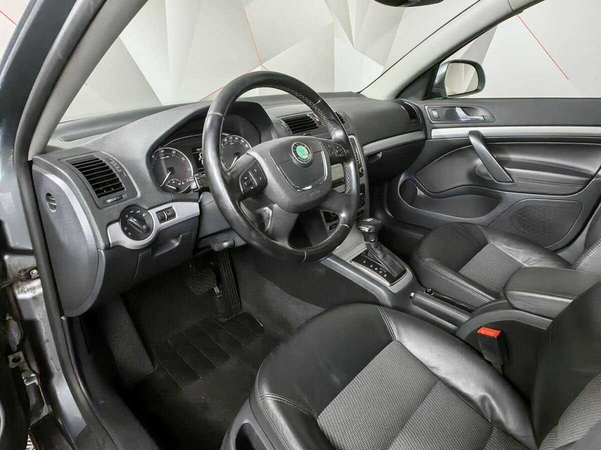 Skoda Octavia с пробегом — 2011 год. Фото: #13