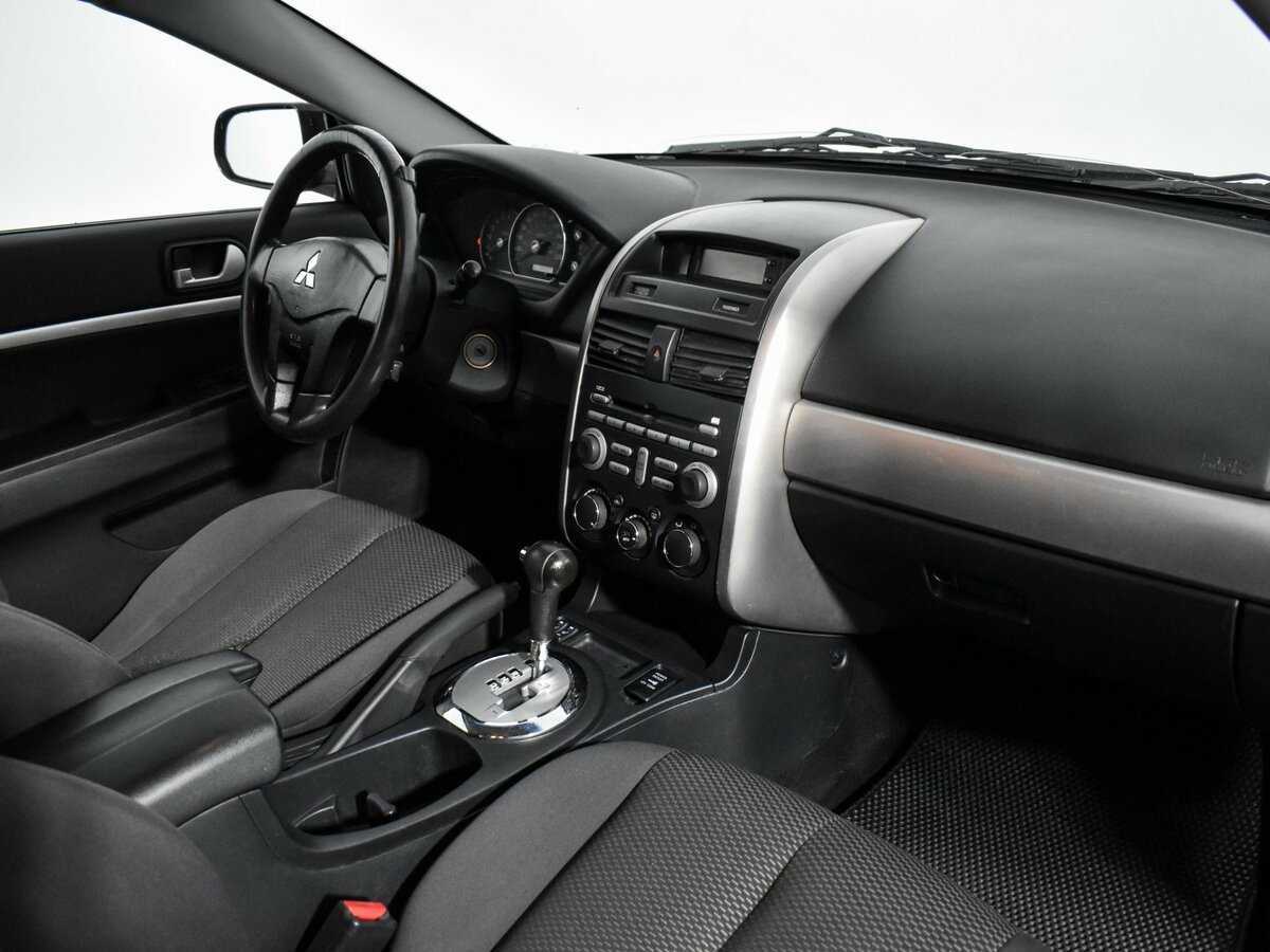 Mitsubishi Galant с пробегом — 2006 год. Фото: #10