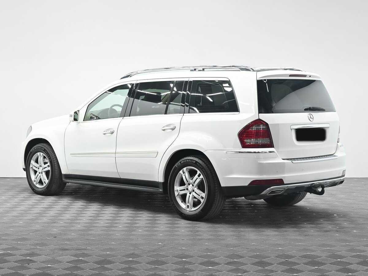 Mercedes-Benz GL-Класс с пробегом — 2010 год. Фото: #2