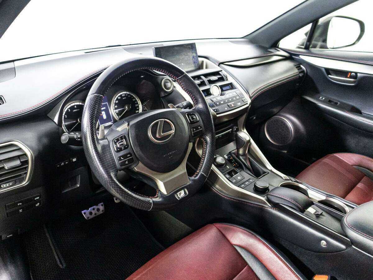 Lexus NX с пробегом — 2015 год. Фото: #10